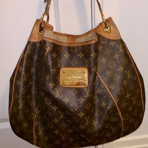 Authentic Louis Vuitton Galliera GM M56381